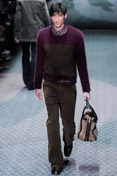 Look 9